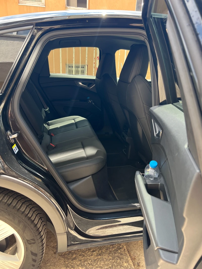 Audi E-Tron Q4 Sportback, снимка 11 - Автомобили и джипове - 50969474