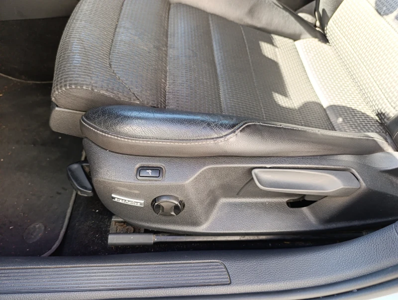 VW Golf Vw  Golf 2.0 TDI 150к.с.Ръчна ТОП Нов внос , снимка 6 - Автомобили и джипове - 52657393