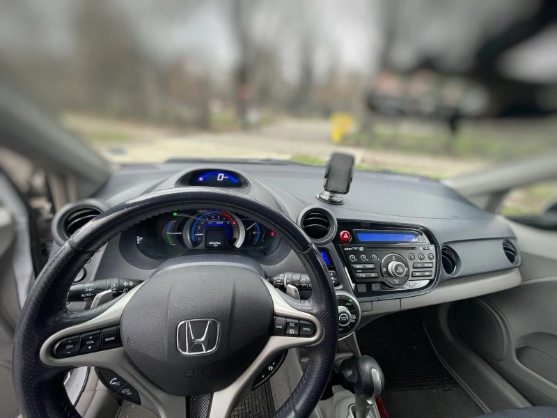 Honda Insight 1.3 i-VTEC (88 кс) Hybrid CVT, снимка 2 - Автомобили и джипове - 52609319