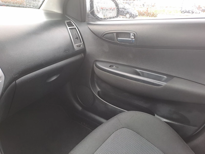 Hyundai I20, снимка 10 - Автомобили и джипове - 52627060