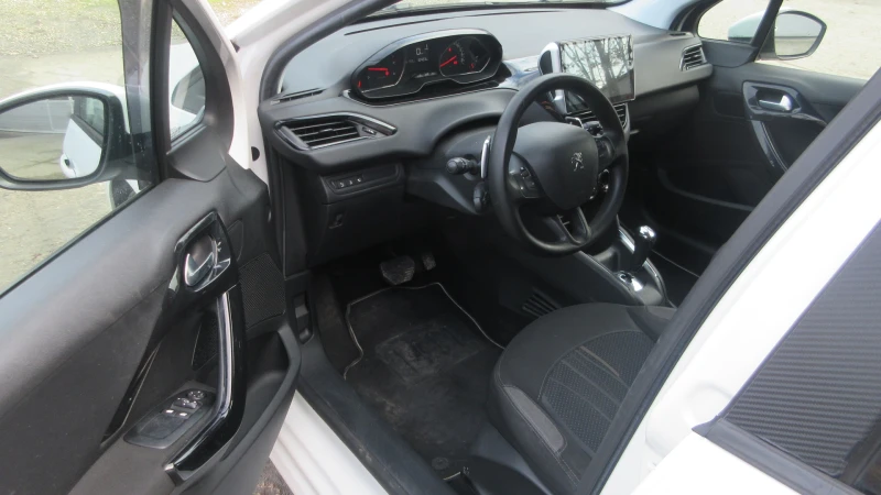 Peugeot 208 1.4-E-HDI-AUTOMAT-68HP, снимка 10 - Автомобили и джипове - 52864306