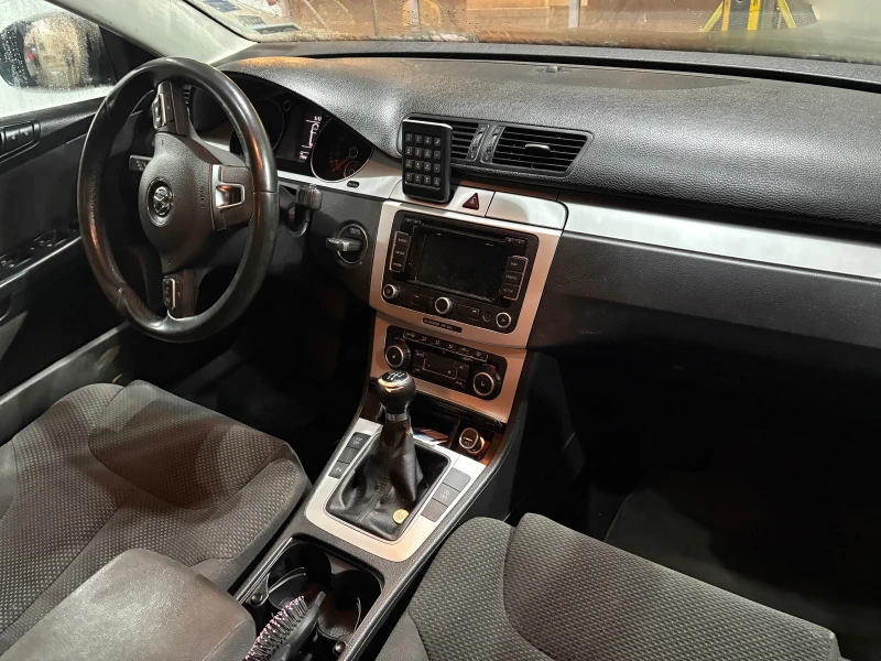 VW Passat, снимка 5 - Автомобили и джипове - 52927418