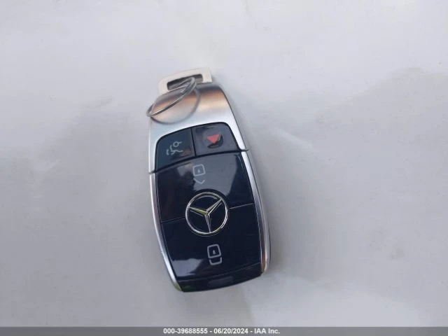 Mercedes-Benz E 350 4MATIC, снимка 10 - Автомобили и джипове - 47837534