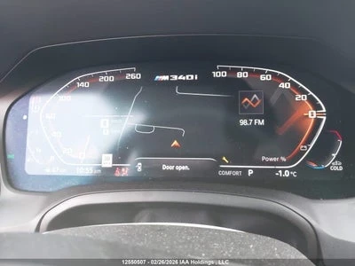 BMW M3 XDRIVE, снимка 7 - Автомобили и джипове - 53825836