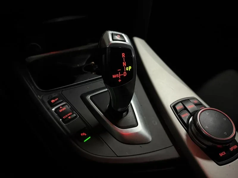 BMW 320 d, снимка 9 - Автомобили и джипове - 55143955