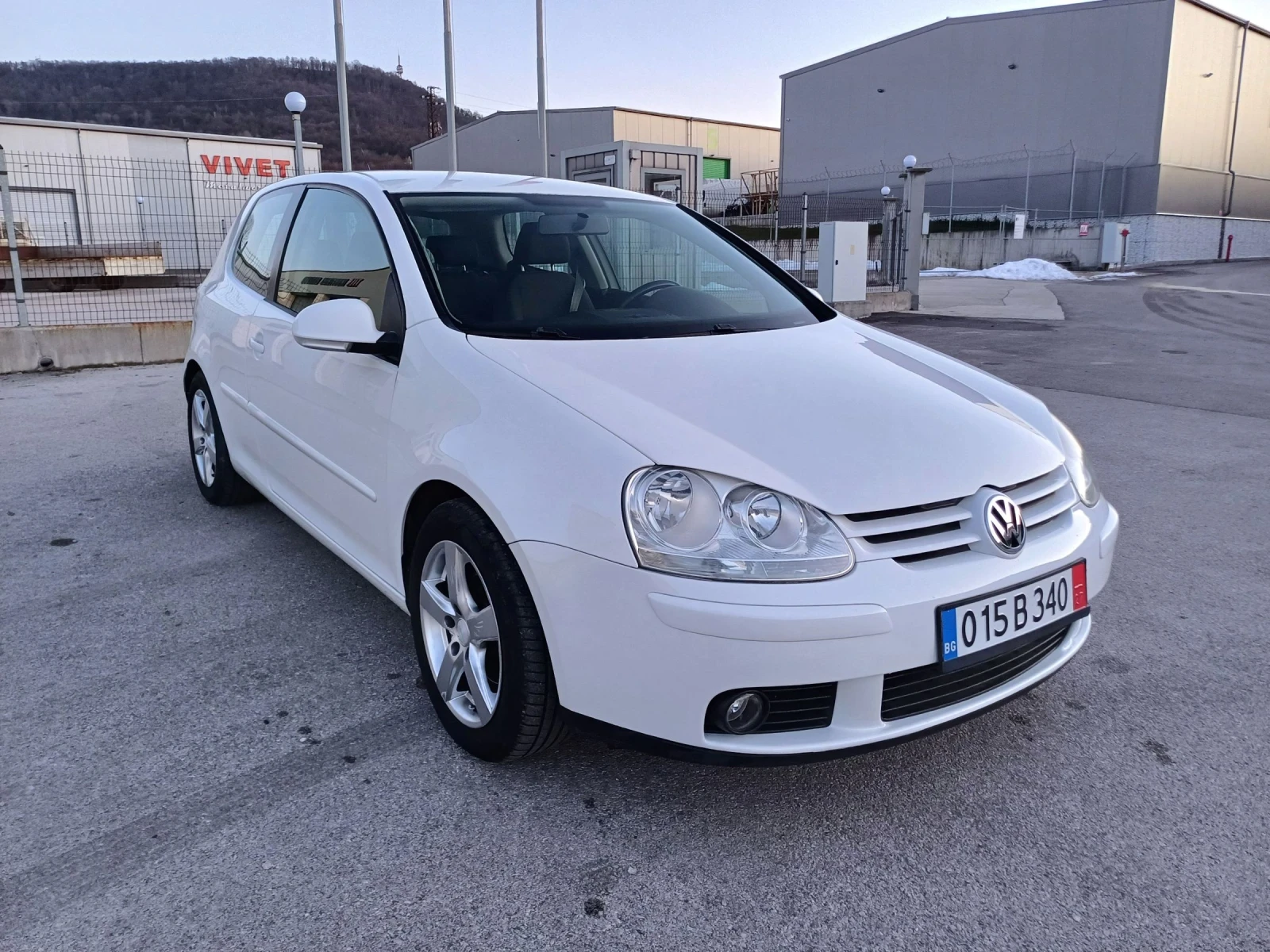 VW Golf 1.6/102/ГАЗ - изображение 2