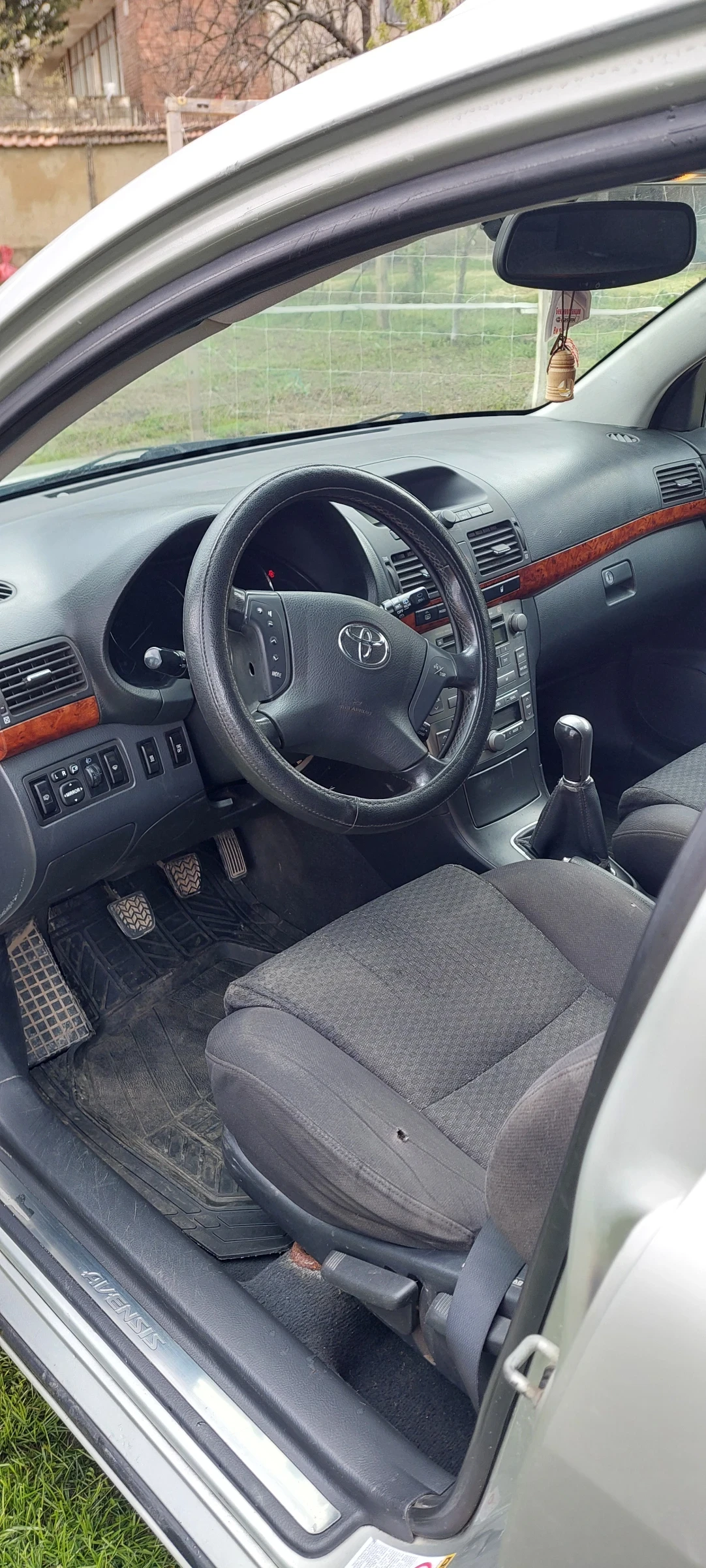 Toyota Avensis D4D - изображение 10
