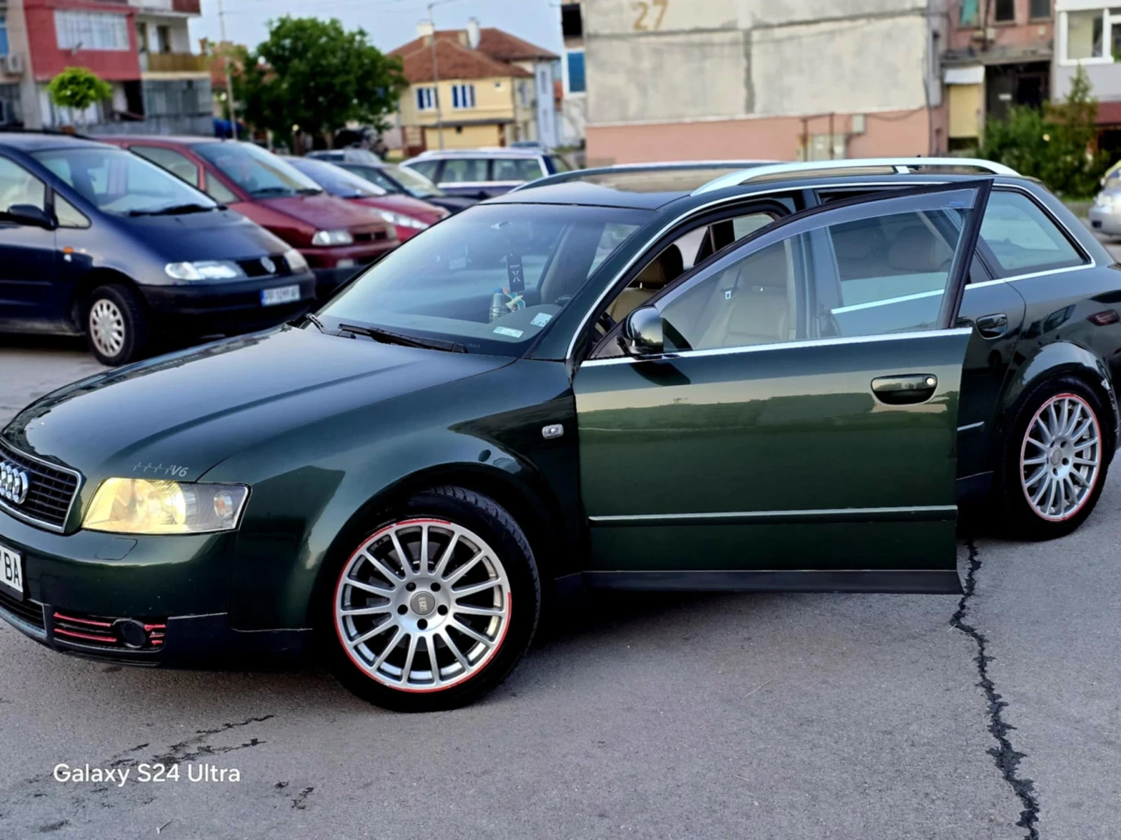 Audi A4 2.4i V6  - изображение 8