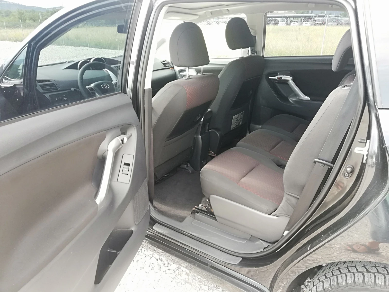 Toyota Verso 2.0d4d kli navi  - изображение 8