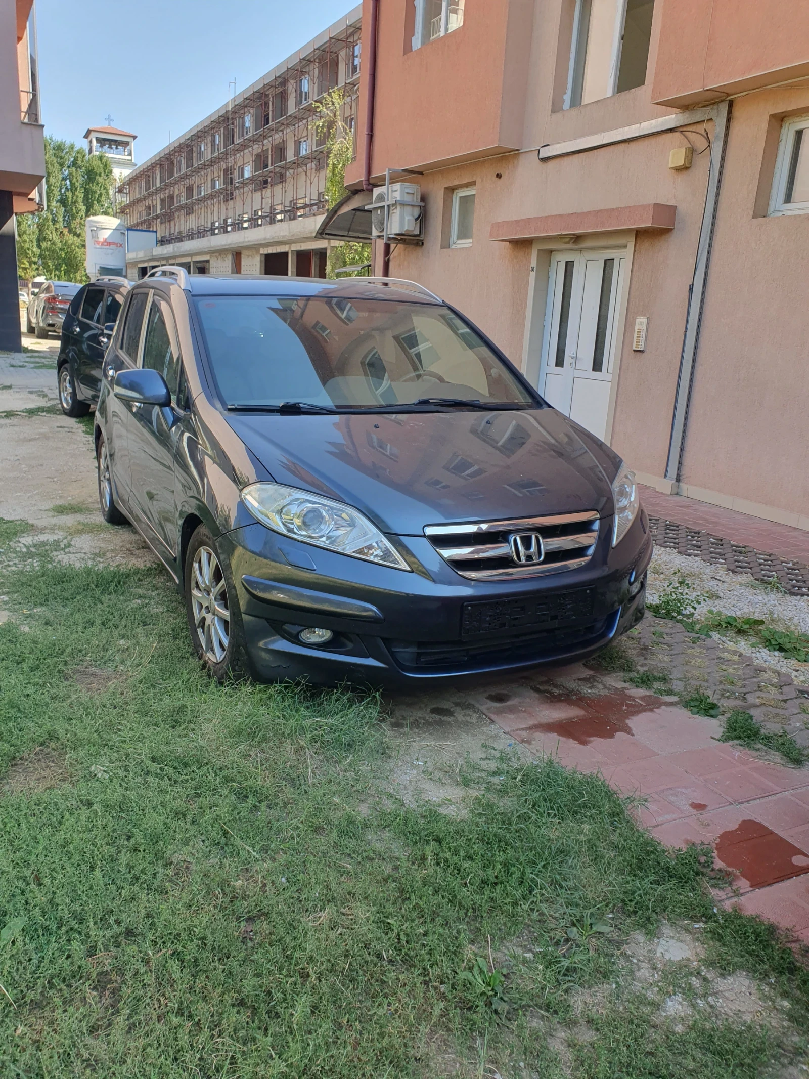 Honda Fr-v 2.0 - изображение 2