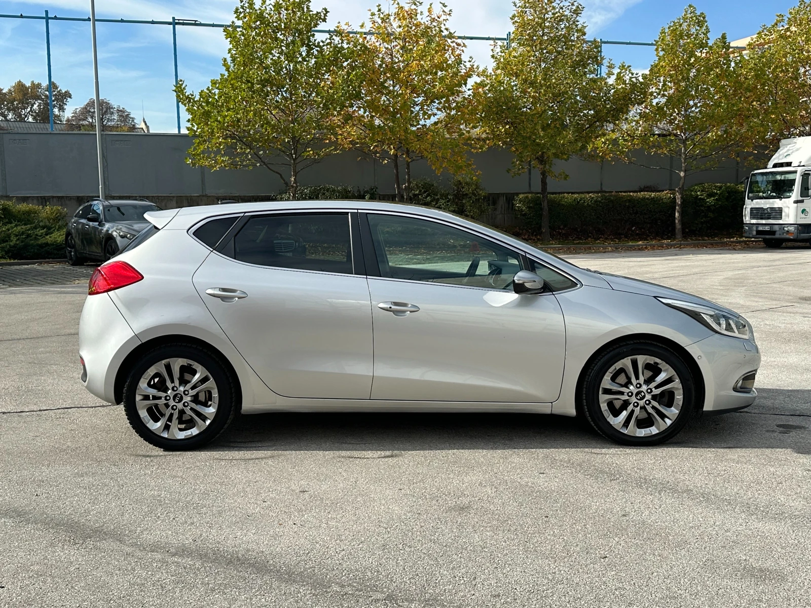 Kia Ceed 1.6d 110 ..  | Mobile.bg   5