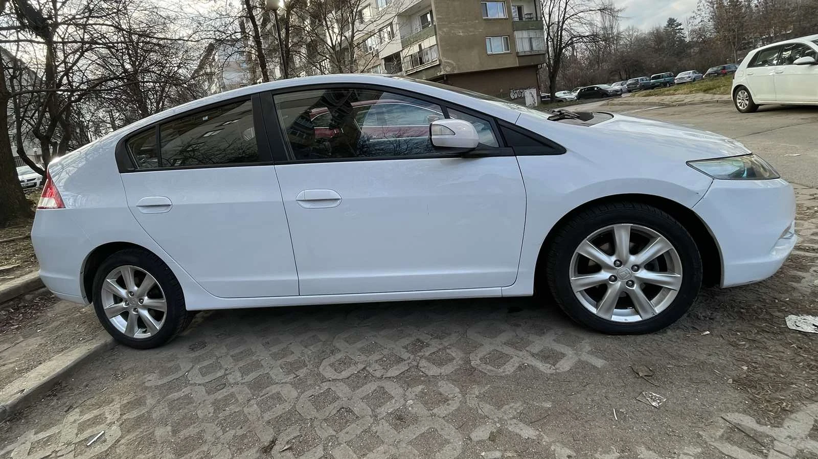 Honda Insight 1.3 i-VTEC (88 кс) Hybrid CVT - изображение 5