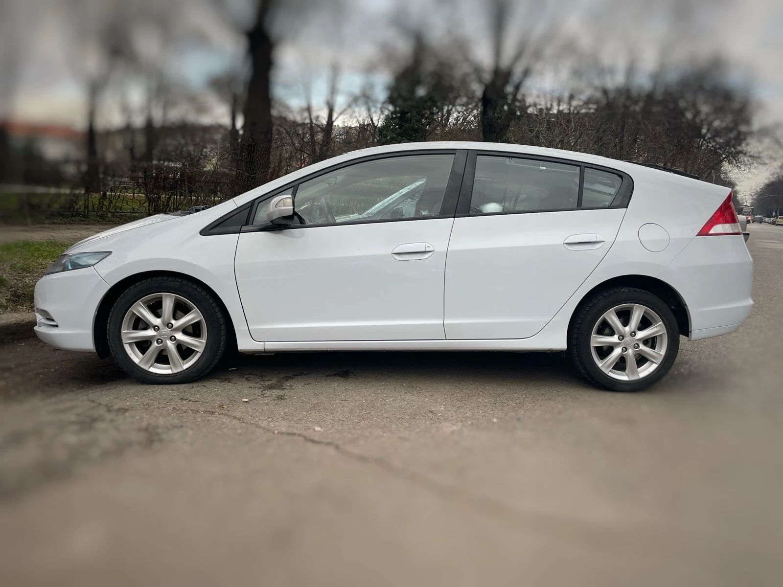 Honda Insight 1.3 i-VTEC (88 кс) Hybrid CVT - изображение 8