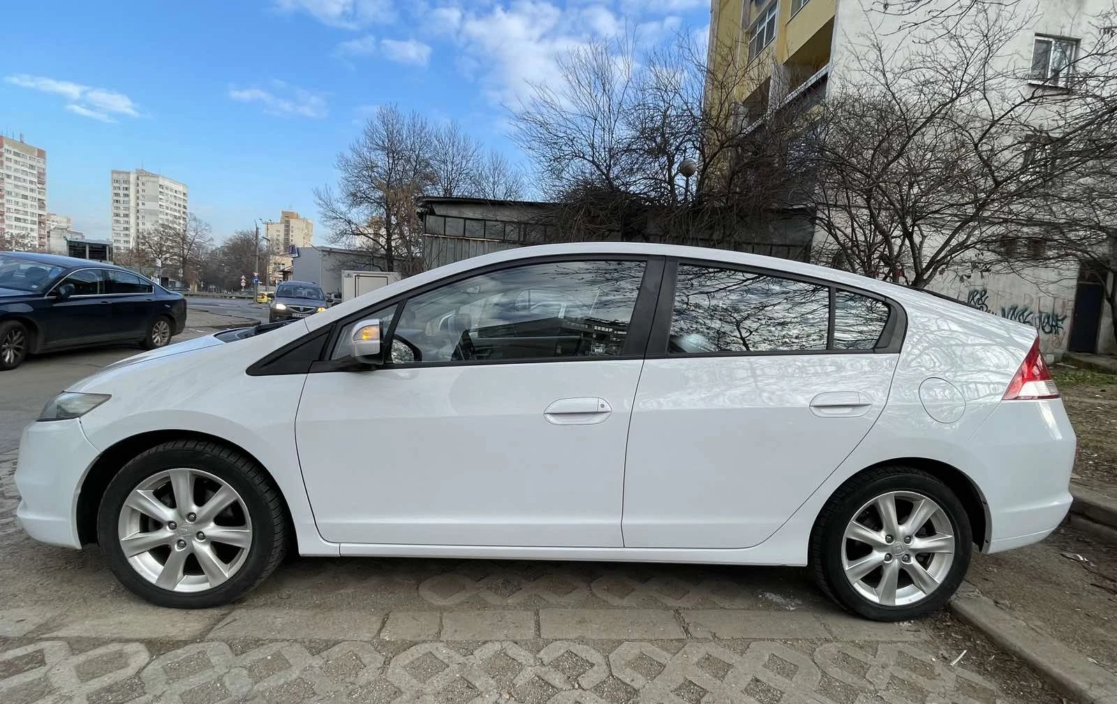 Honda Insight 1.3 i-VTEC (88 кс) Hybrid CVT - изображение 6