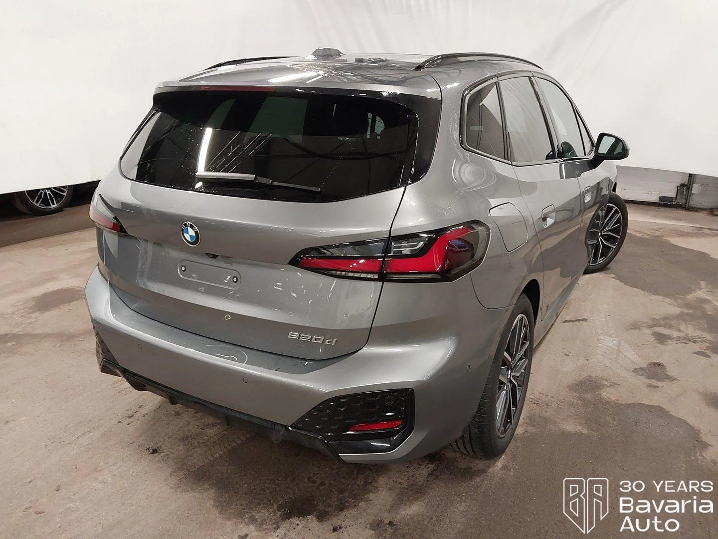 BMW 220 d Active Tourer M Sport Paket Sportautomatic - изображение 3