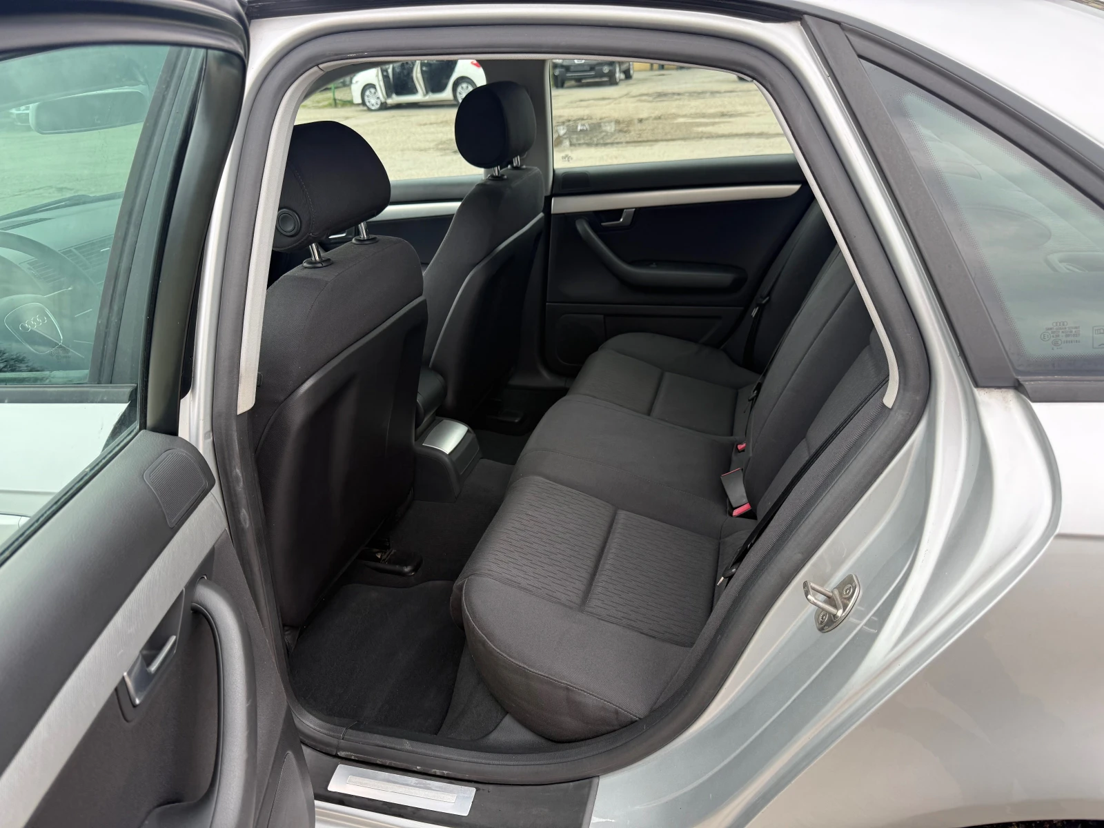 Audi A4 2.0 FSI | Mobile.bg � ����������� 14