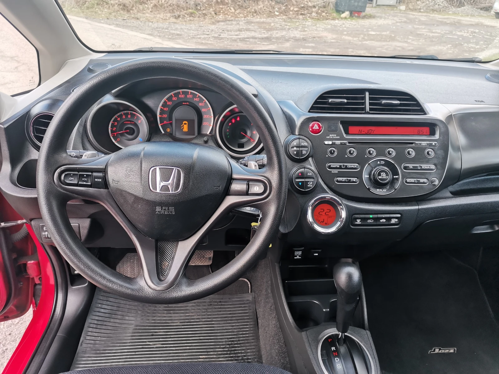 Honda Jazz 1.4i-VTEC, снимка 11 - Автомобили и джипове - 54271685