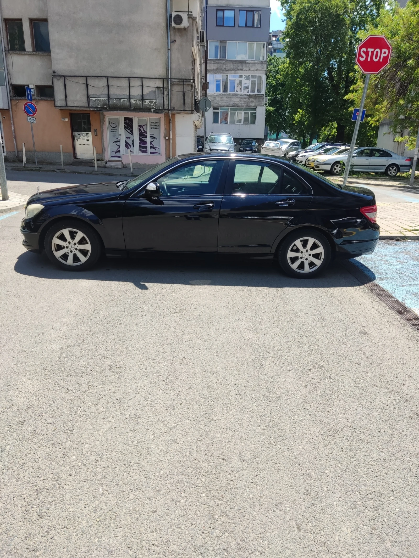 Mercedes-Benz C 220, снимка 2 - Автомобили и джипове - 54596151