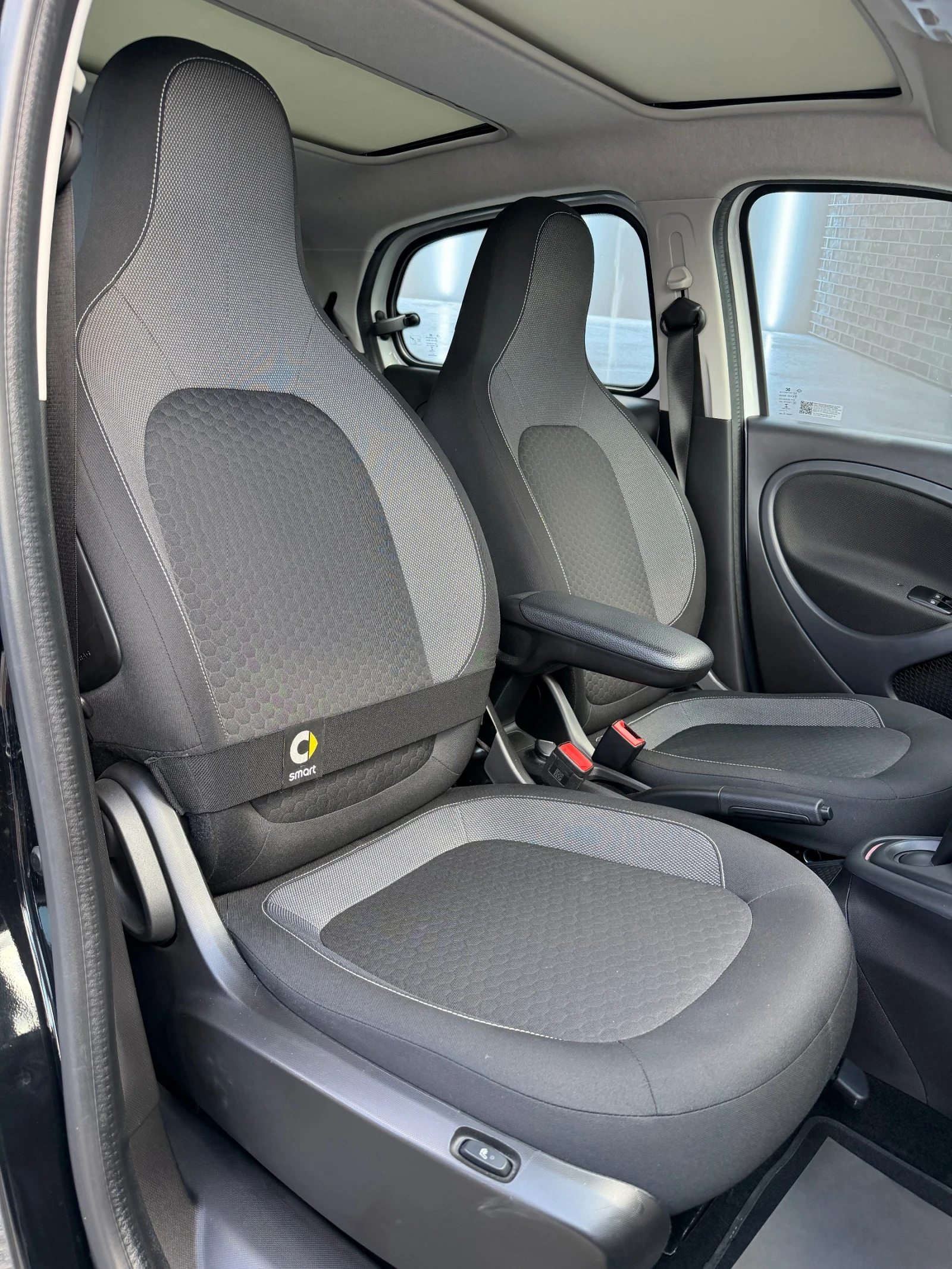 Smart Forfour, снимка 11 - Автомобили и джипове - 54596025