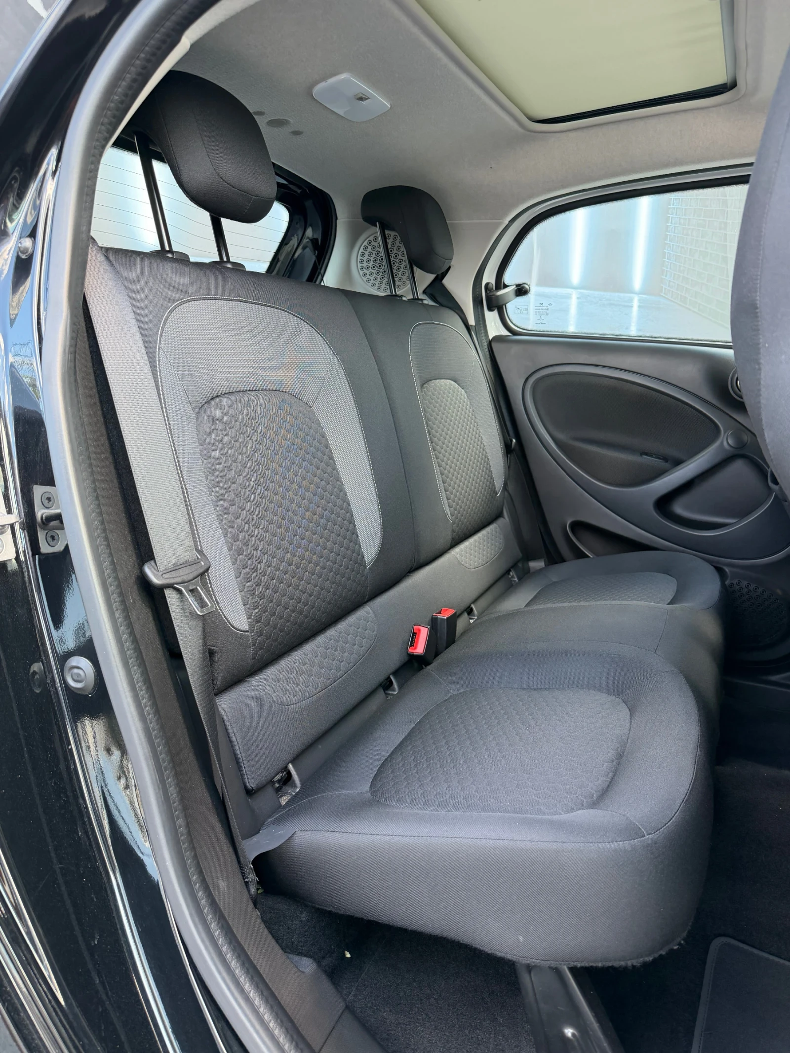 Smart Forfour, снимка 13 - Автомобили и джипове - 54596025