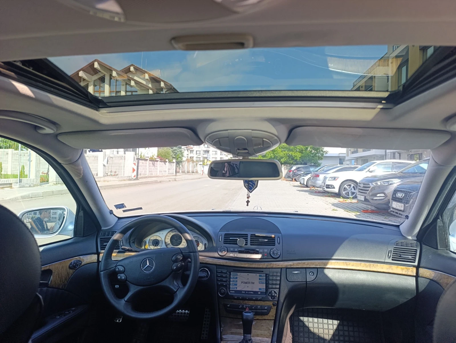 Mercedes-Benz E 280 Avantgarde 7G-tronic, снимка 8 - Автомобили и джипове - 54645528