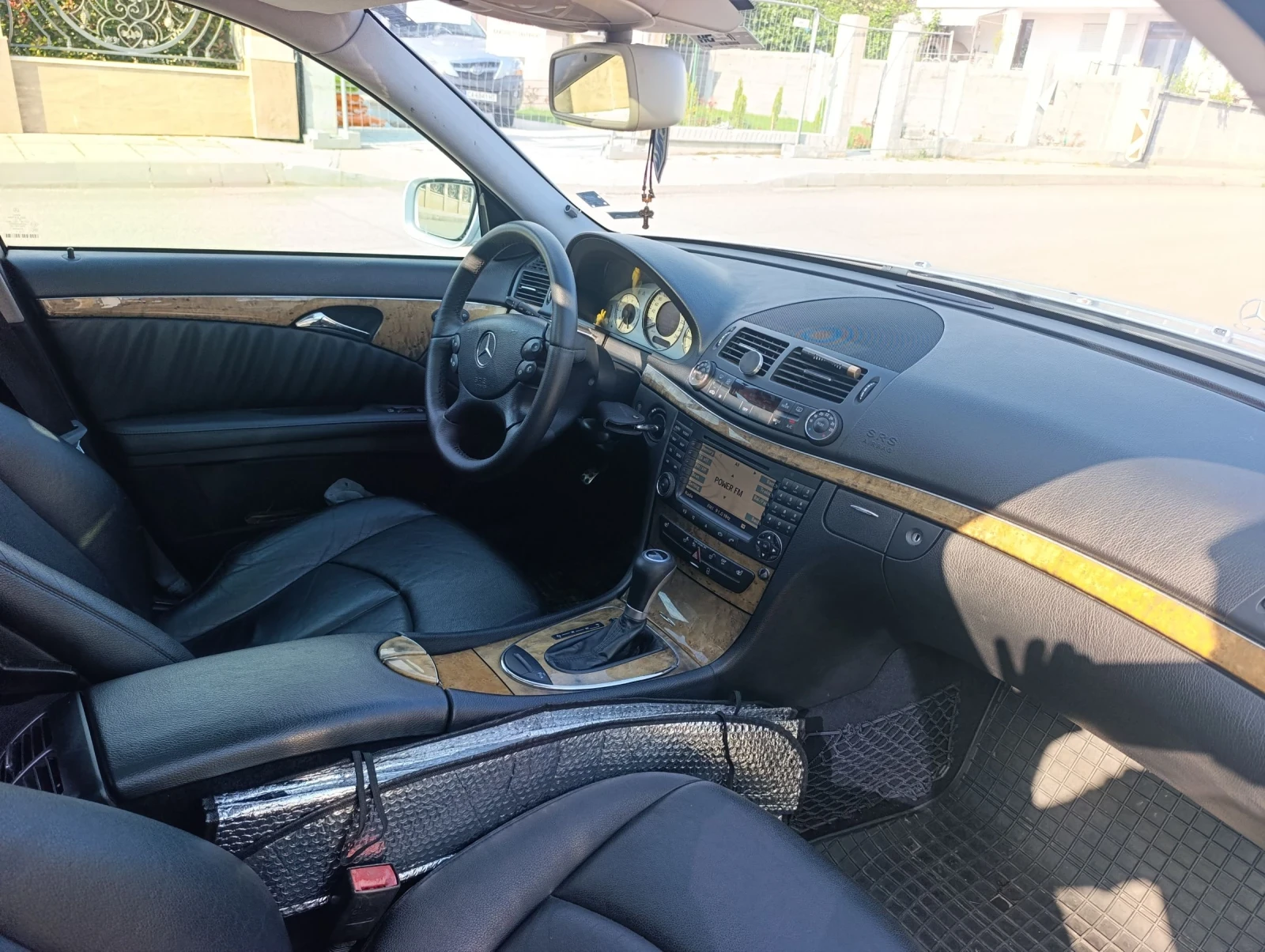 Mercedes-Benz E 280 Avantgarde 7G-tronic, снимка 10 - Автомобили и джипове - 54645528