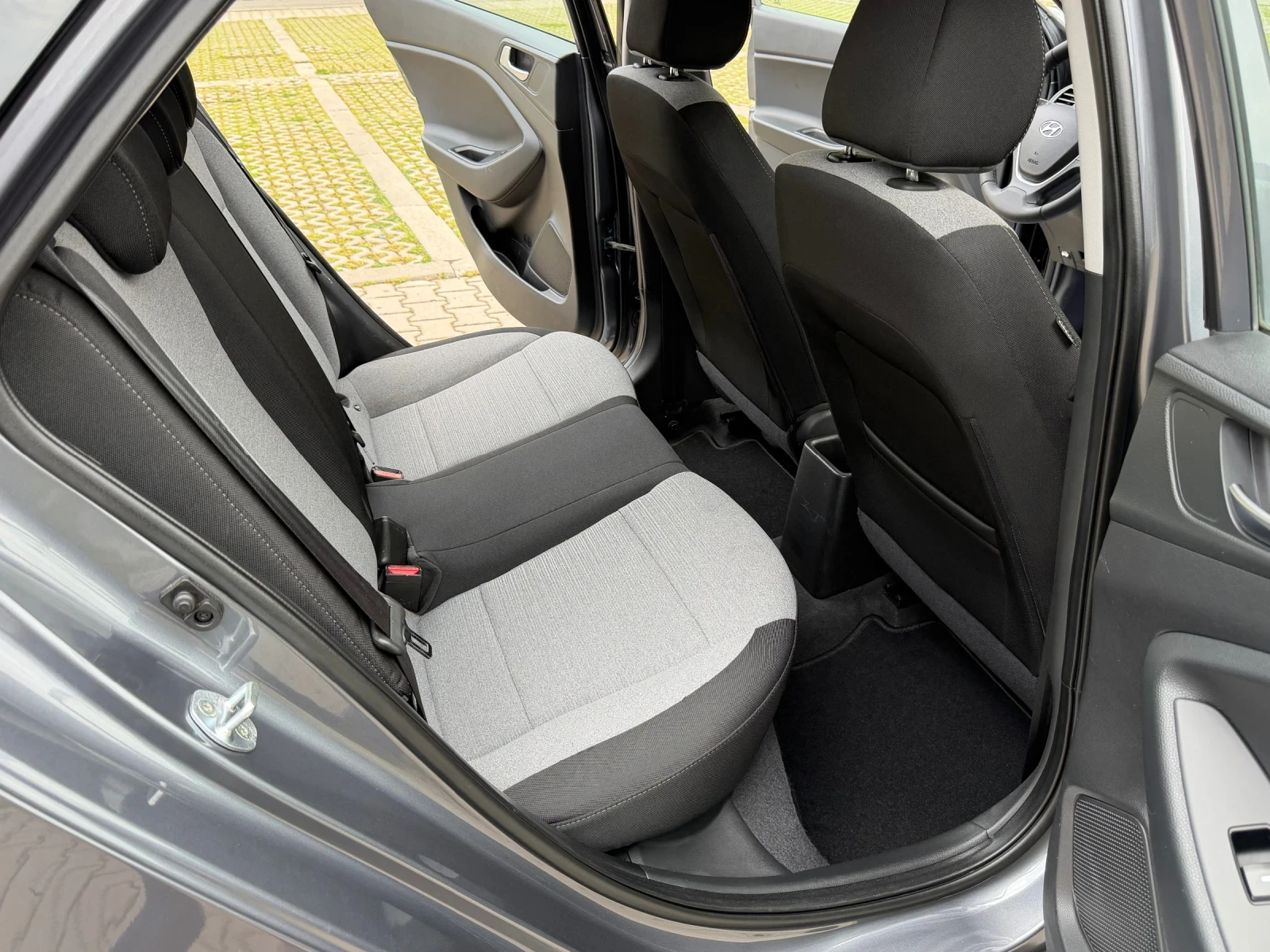 Hyundai I20 1.4i Active 118248 км. * * * ТОП СЪСТОЯНИЕ !!! * *, снимка 13 - Автомобили и джипове - 54892152