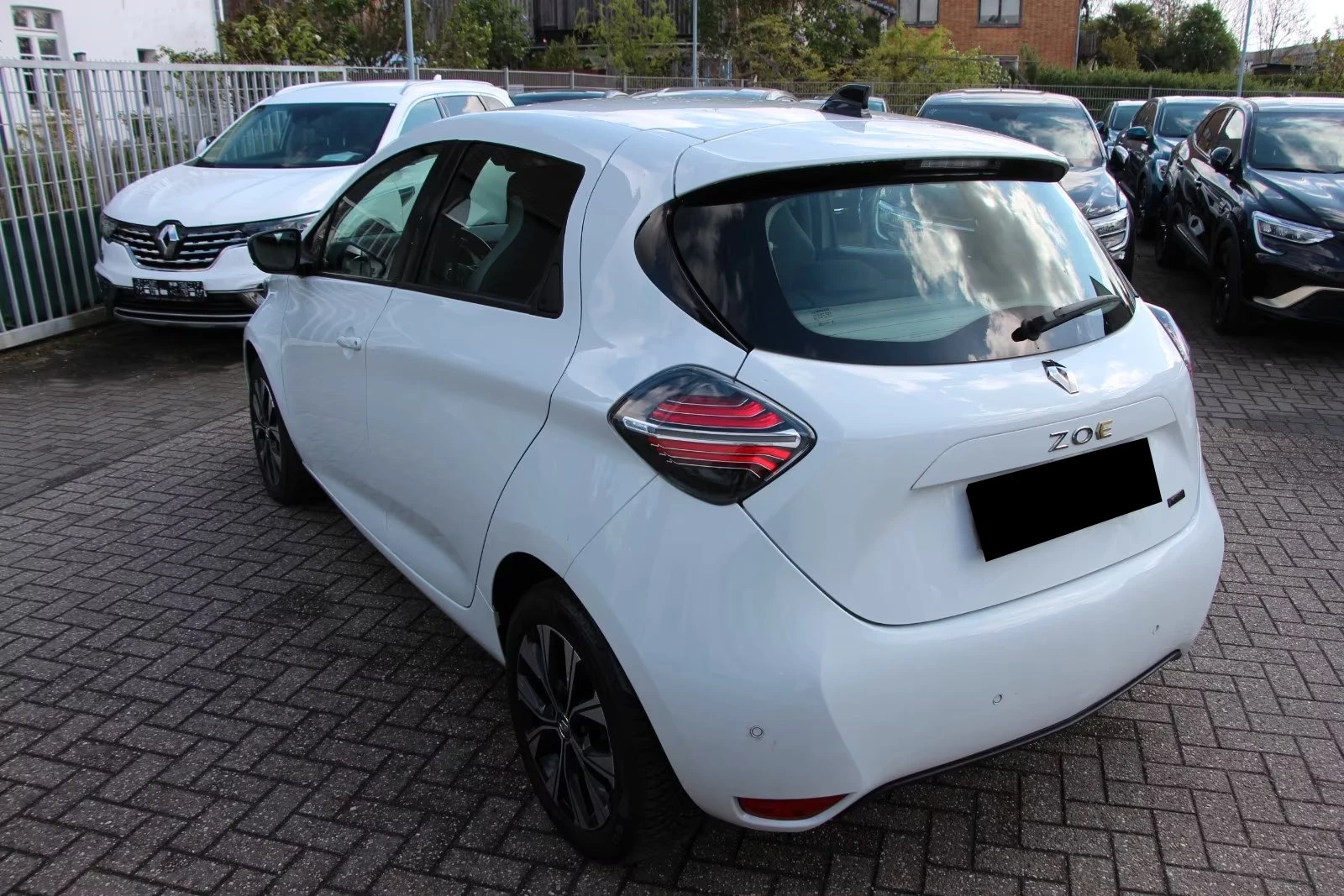 Renault Zoe R110/52KWH/109HP/СОБ.БАТЕРИЯ/ТЕРМО.П/CARPLAY/, снимка 6 - Автомобили и джипове - 54916908