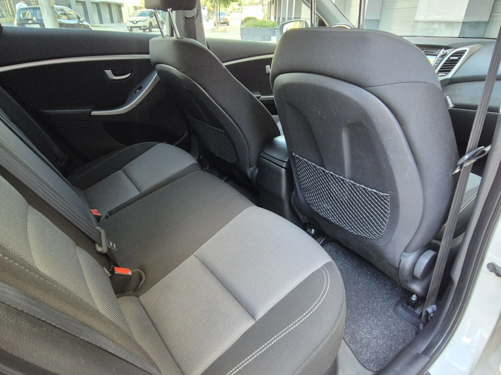 Hyundai I30 1.6Crdi#Navi#, снимка 12 - Автомобили и джипове - 55409099