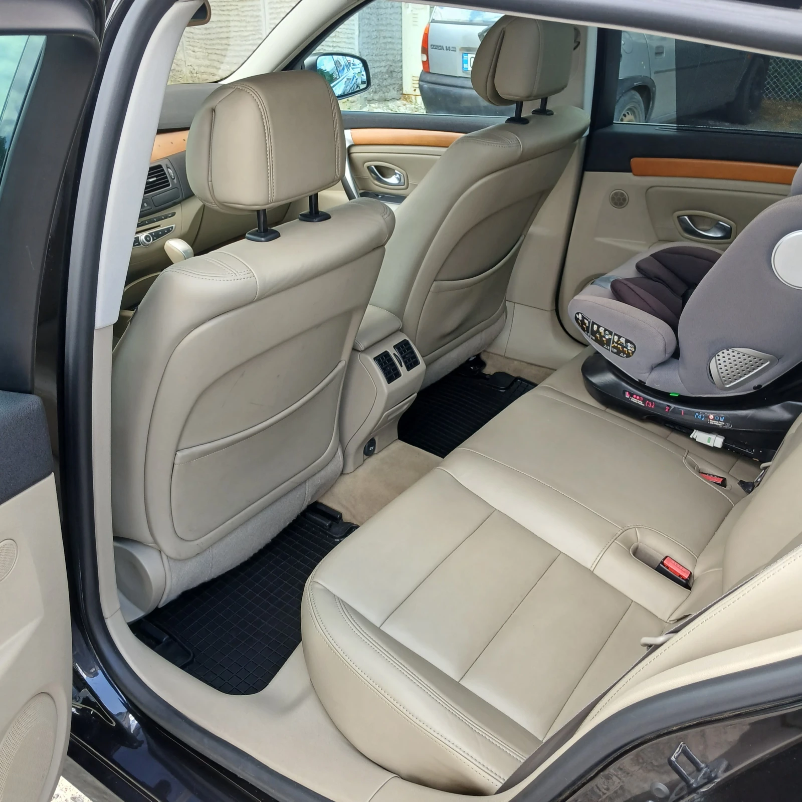 Renault Laguna АВТОМАТИК , снимка 16 - Автомобили и джипове - 55538578
