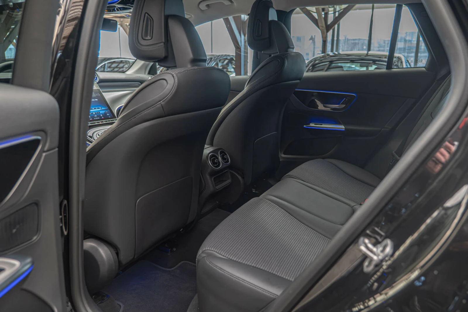 Mercedes-Benz GLC 200 Advance plus/Agility control/MBUX/Камера/, снимка 11 - Автомобили и джипове - 55631409