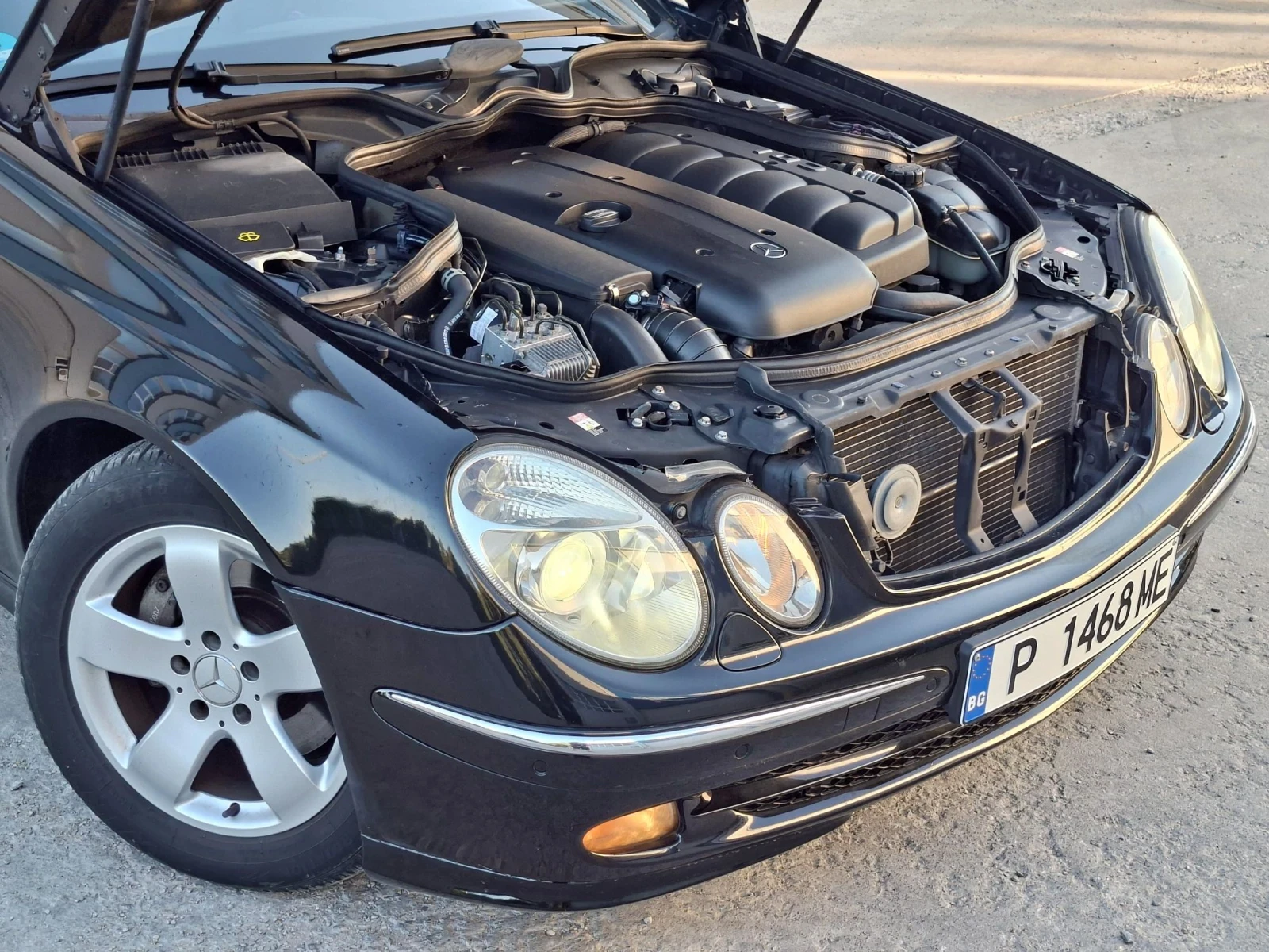 Mercedes-Benz E 320 Редови , снимка 16 - Автомобили и джипове - 56298793