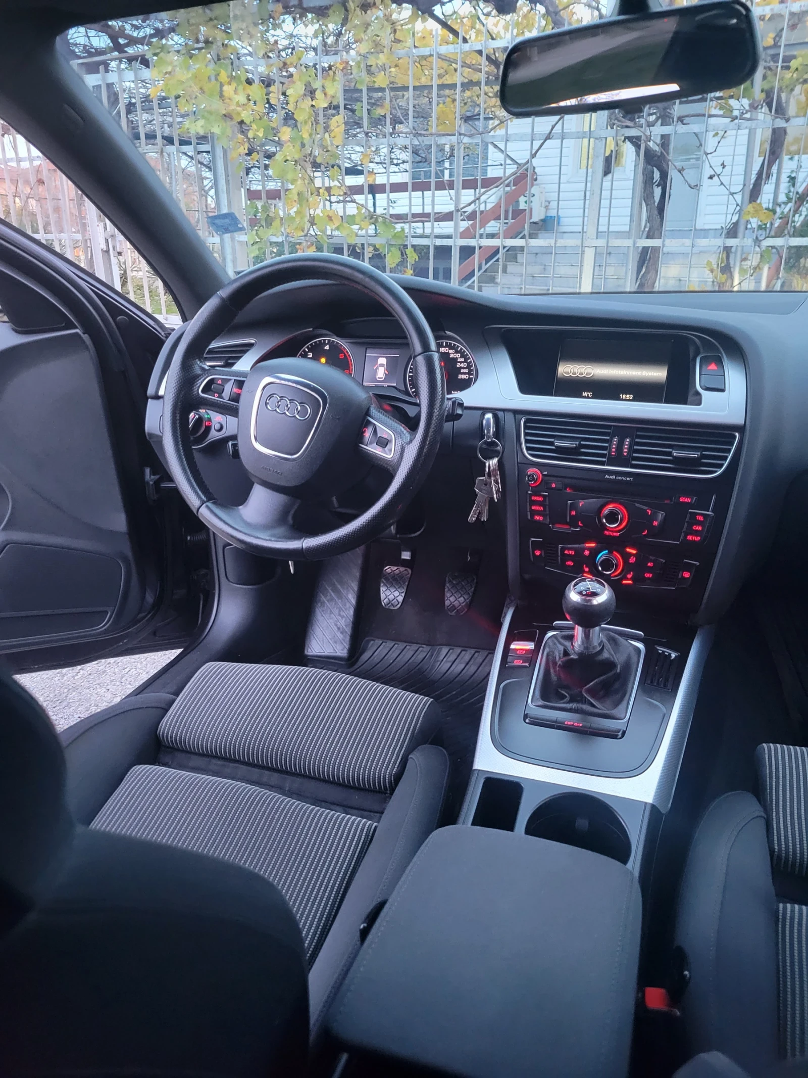 Audi A4 A4 Avant 2.0 TDI, снимка 5 - Автомобили и джипове - 56538374