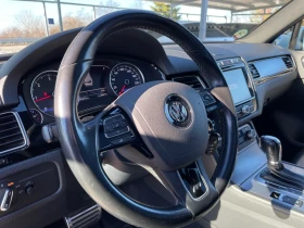 VW Touareg Facelift/R Line/Navi/Camera/262к.с, снимка 17