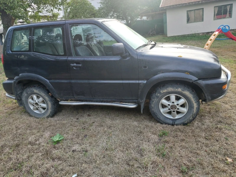 Nissan Terrano, снимка 3 - Автомобили и джипове - 47728176