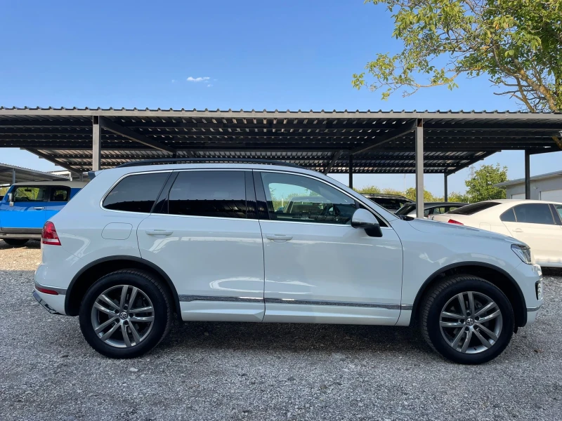 VW Touareg Facelift/R Line/Navi/Camera/262к.с, снимка 4 - Автомобили и джипове - 48508802