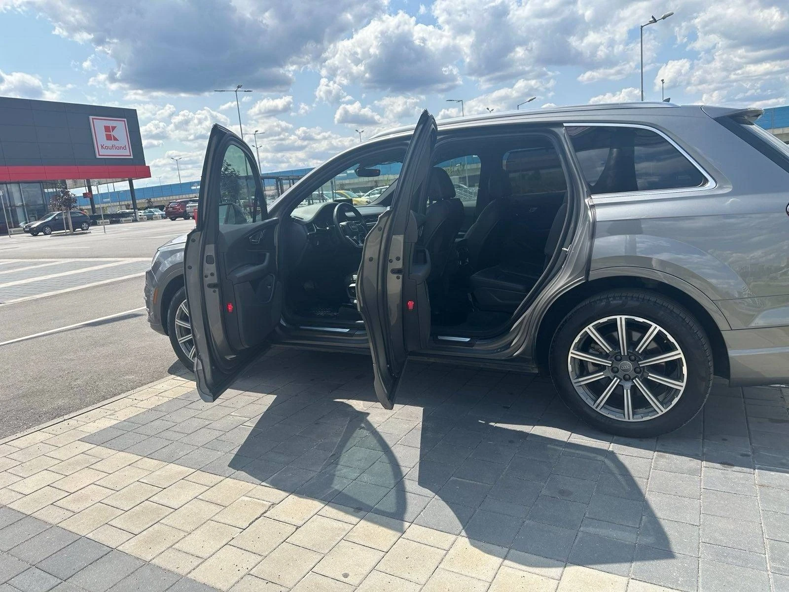 Audi Q7 ПРУЖИНИ* PANO* ПОДГР* ОБДУХ* КАМЕРА* KEYLESS* 6+ 1 - изображение 7