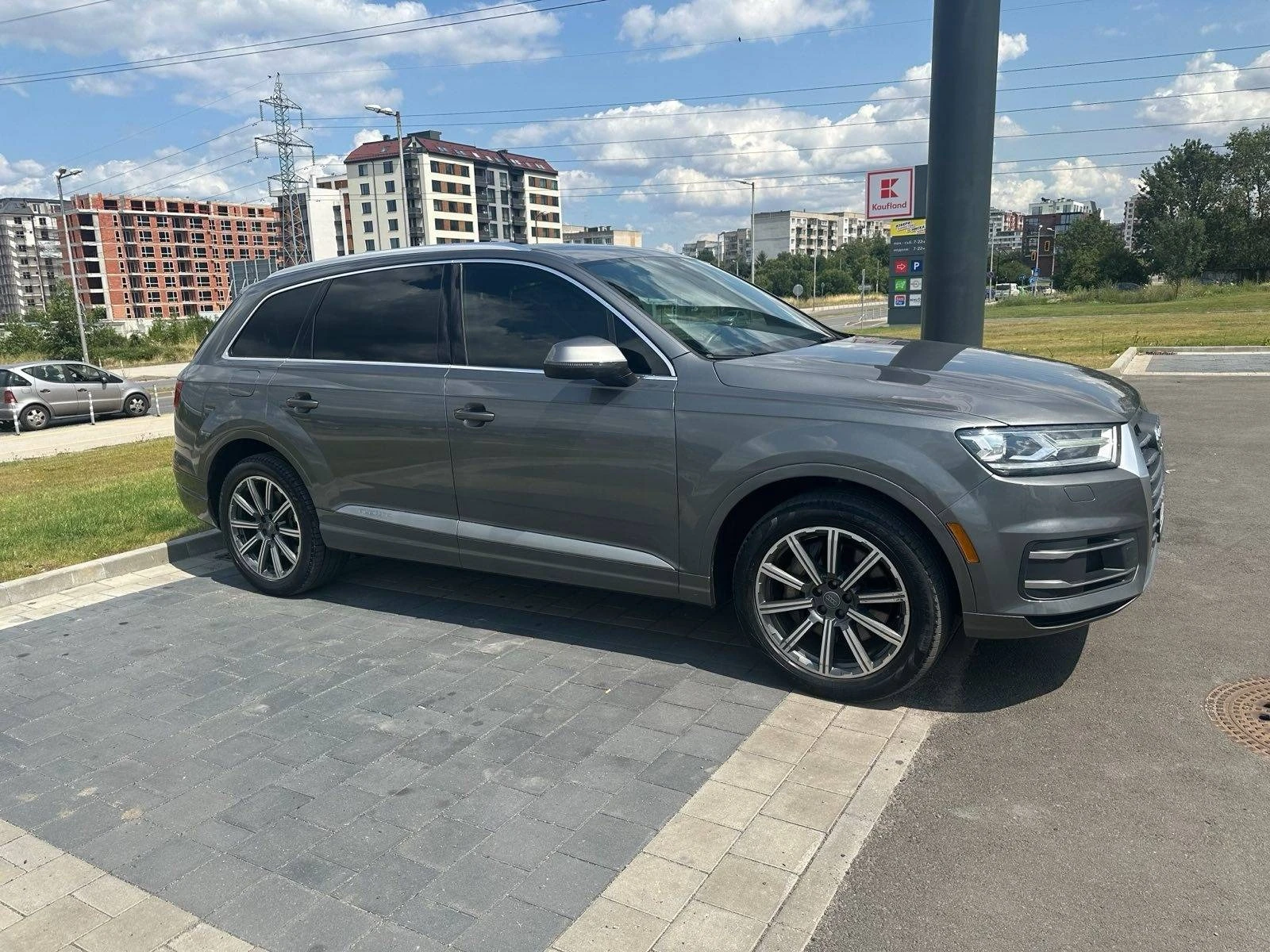 Audi Q7 ПРУЖИНИ* PANO* ПОДГР* ОБДУХ* КАМЕРА* KEYLESS* 6+ 1 - изображение 3