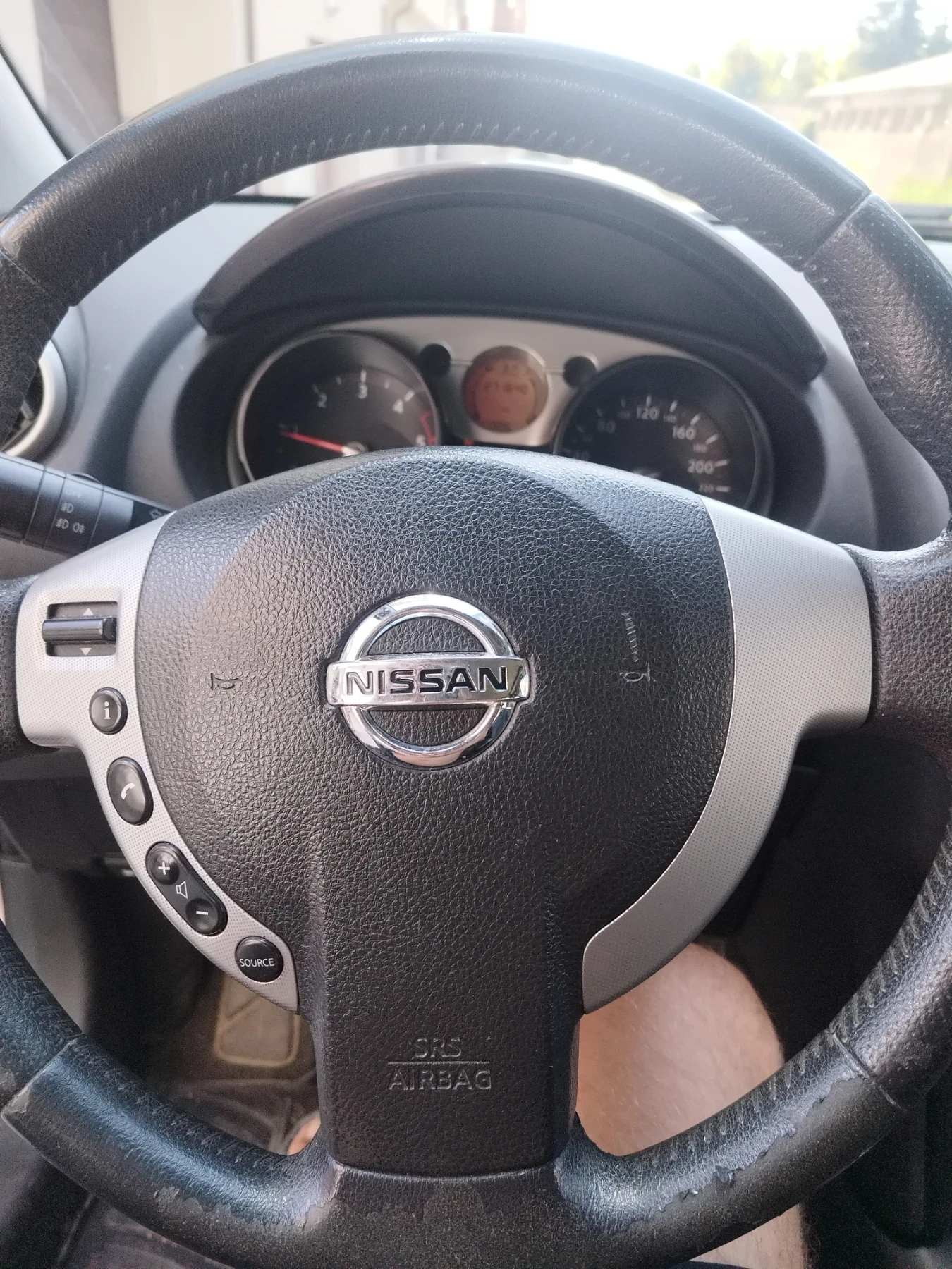 Nissan Qashqai 1.5DCI - изображение 8