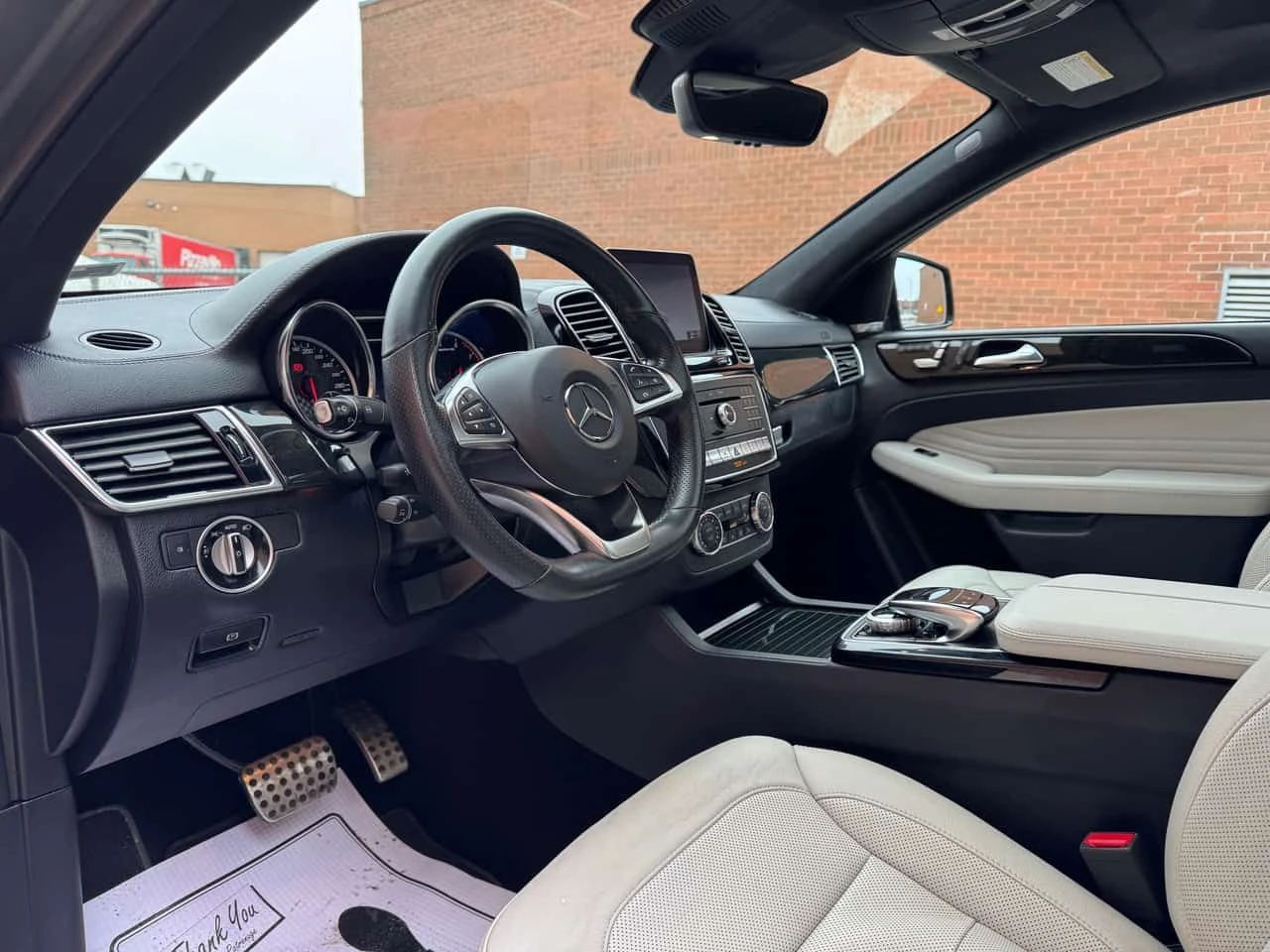 Mercedes-Benz GLE 43 AMG * CARFAX * NIGHT PACKAGE * МАСАЖ * ПАНОРАМА, снимка 5 - Автомобили и джипове - 53803677