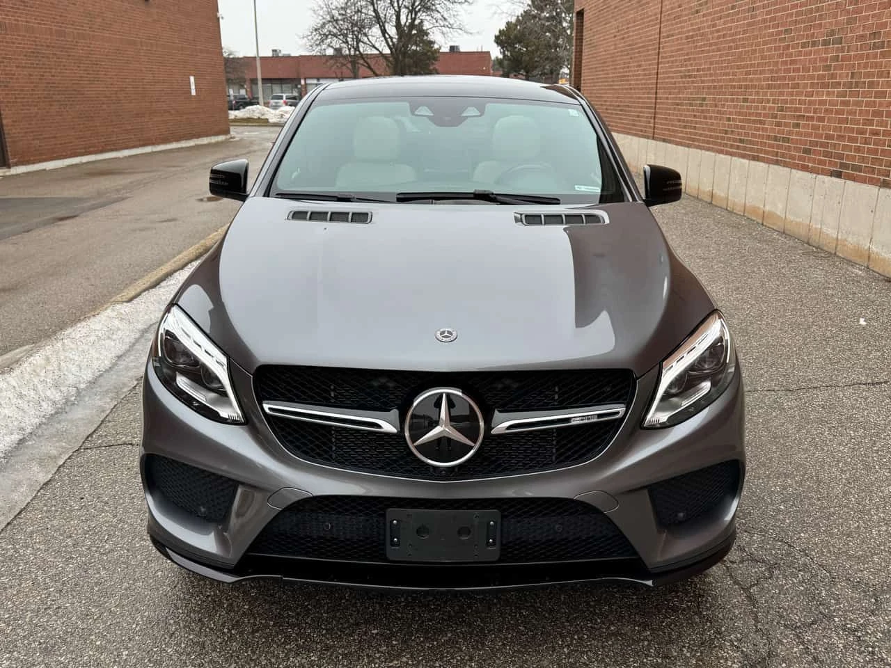 Mercedes-Benz GLE 43 AMG * CARFAX * NIGHT PACKAGE * МАСАЖ * ПАНОРАМА, снимка 6 - Автомобили и джипове - 53803677