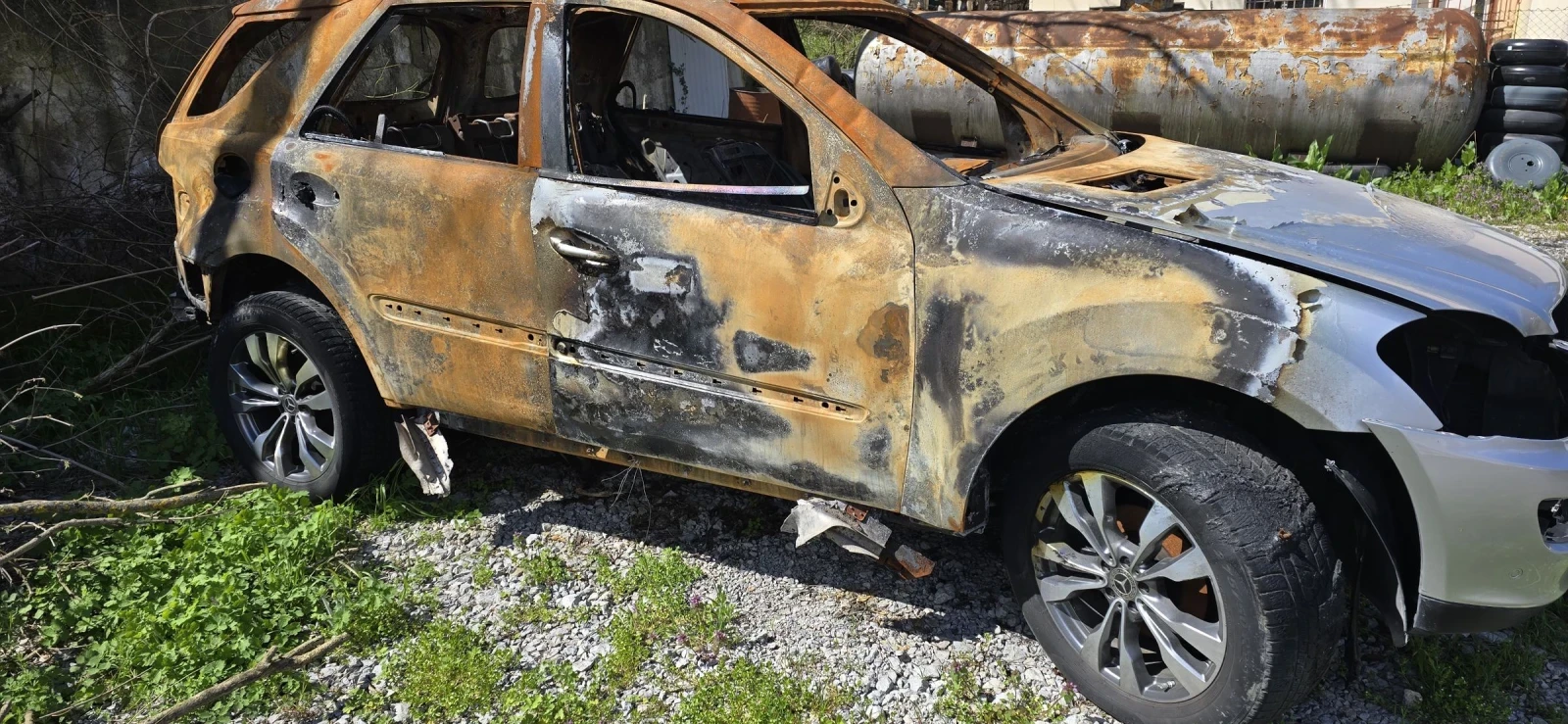 Mercedes-Benz ML 350, снимка 2 - Автомобили и джипове - 54140839