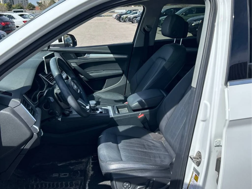 Audi Q5 * TECHNIK* 360 * 2 КЛЮЧА * PANO * ПОДГРЕВИ, снимка 8 - Автомобили и джипове - 54569684