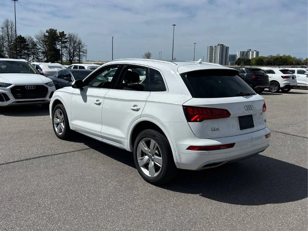 Audi Q5 * TECHNIK* 360 * 2 КЛЮЧА * PANO * ПОДГРЕВИ, снимка 3 - Автомобили и джипове - 54569684