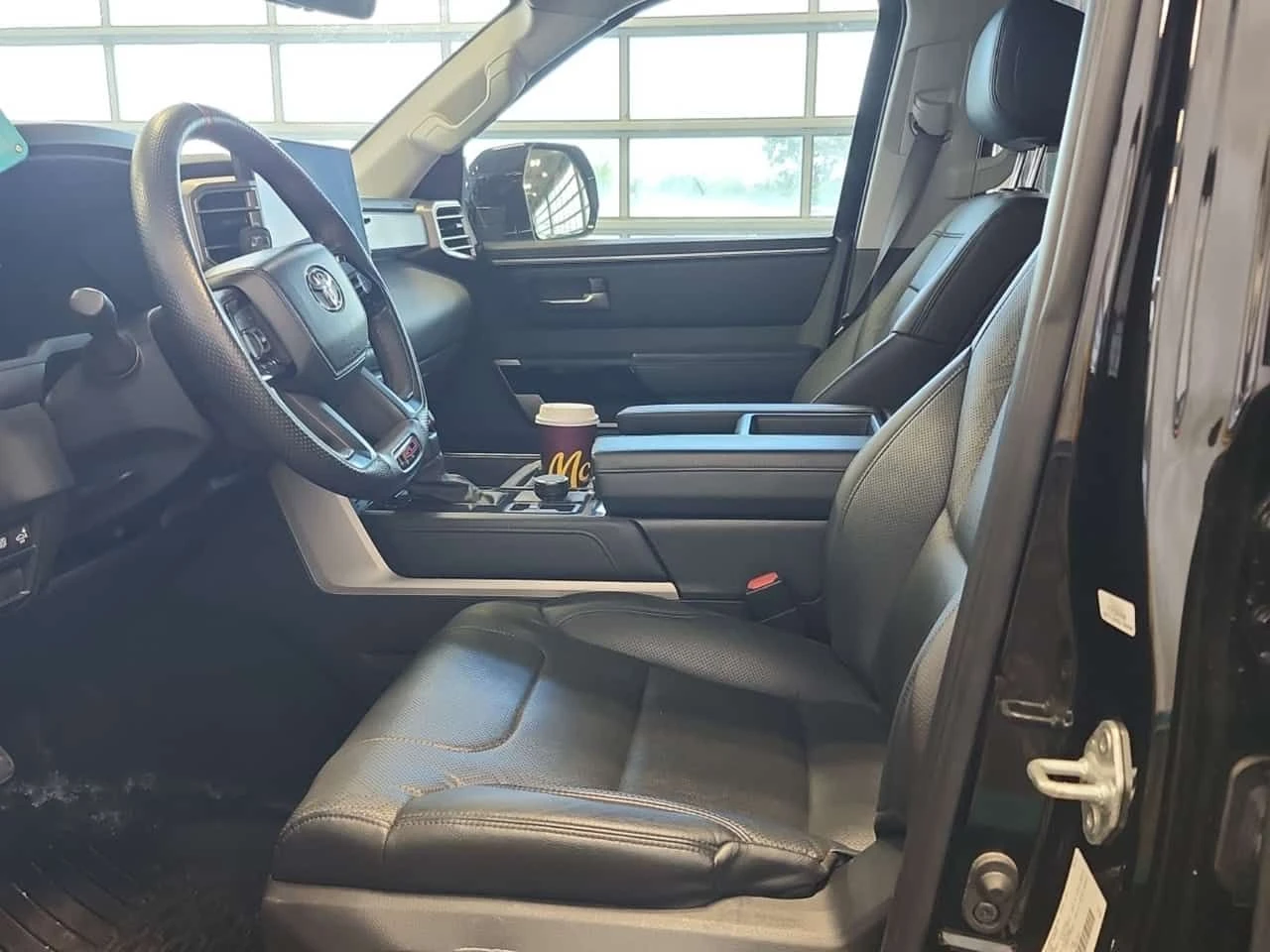 Toyota Tundra  LIMITED HYBRID CREW CAB SHORT BED , снимка 9 - Автомобили и джипове - 55180342