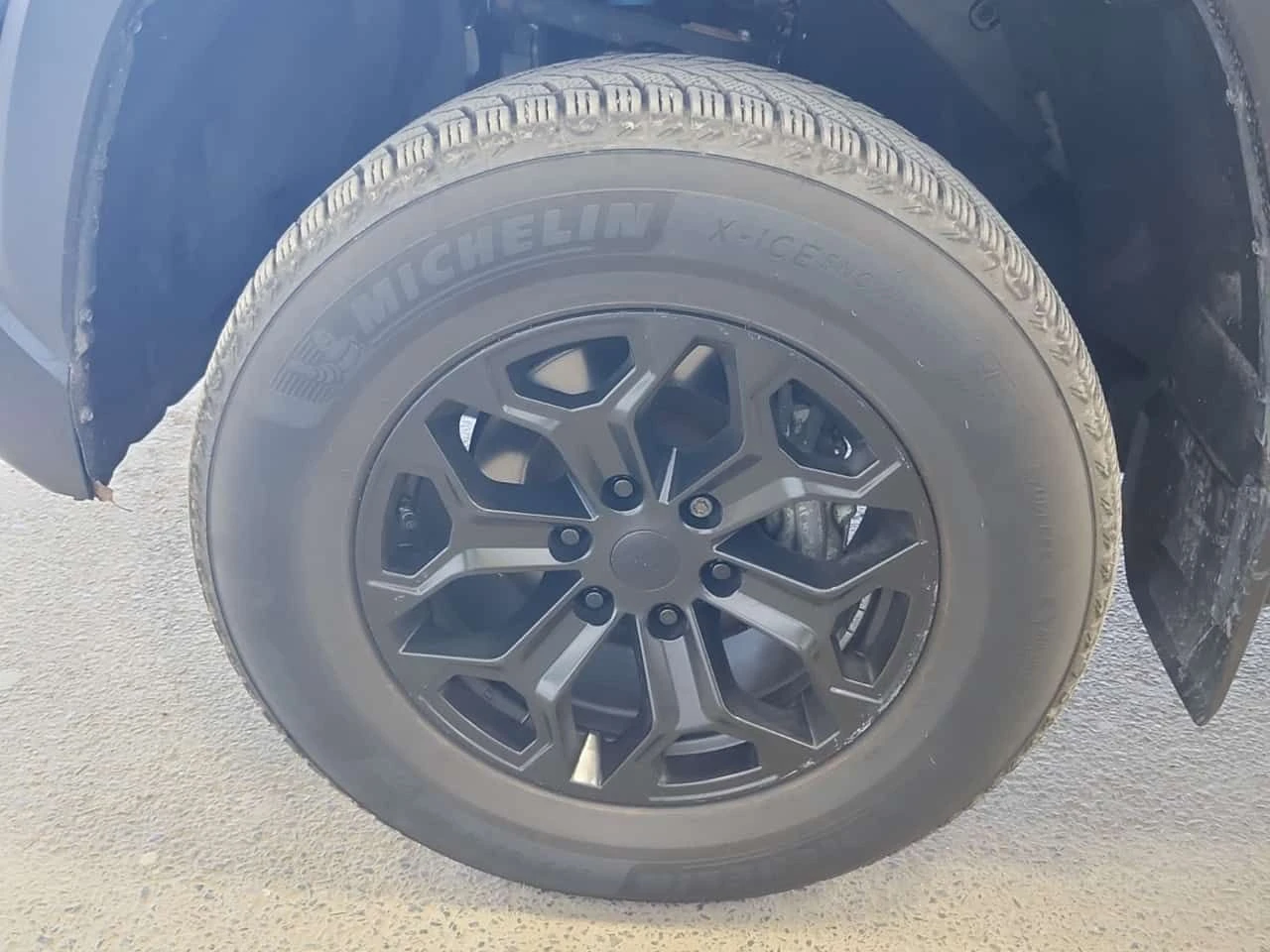 Toyota Tundra  LIMITED HYBRID CREW CAB SHORT BED , снимка 7 - Автомобили и джипове - 55180342
