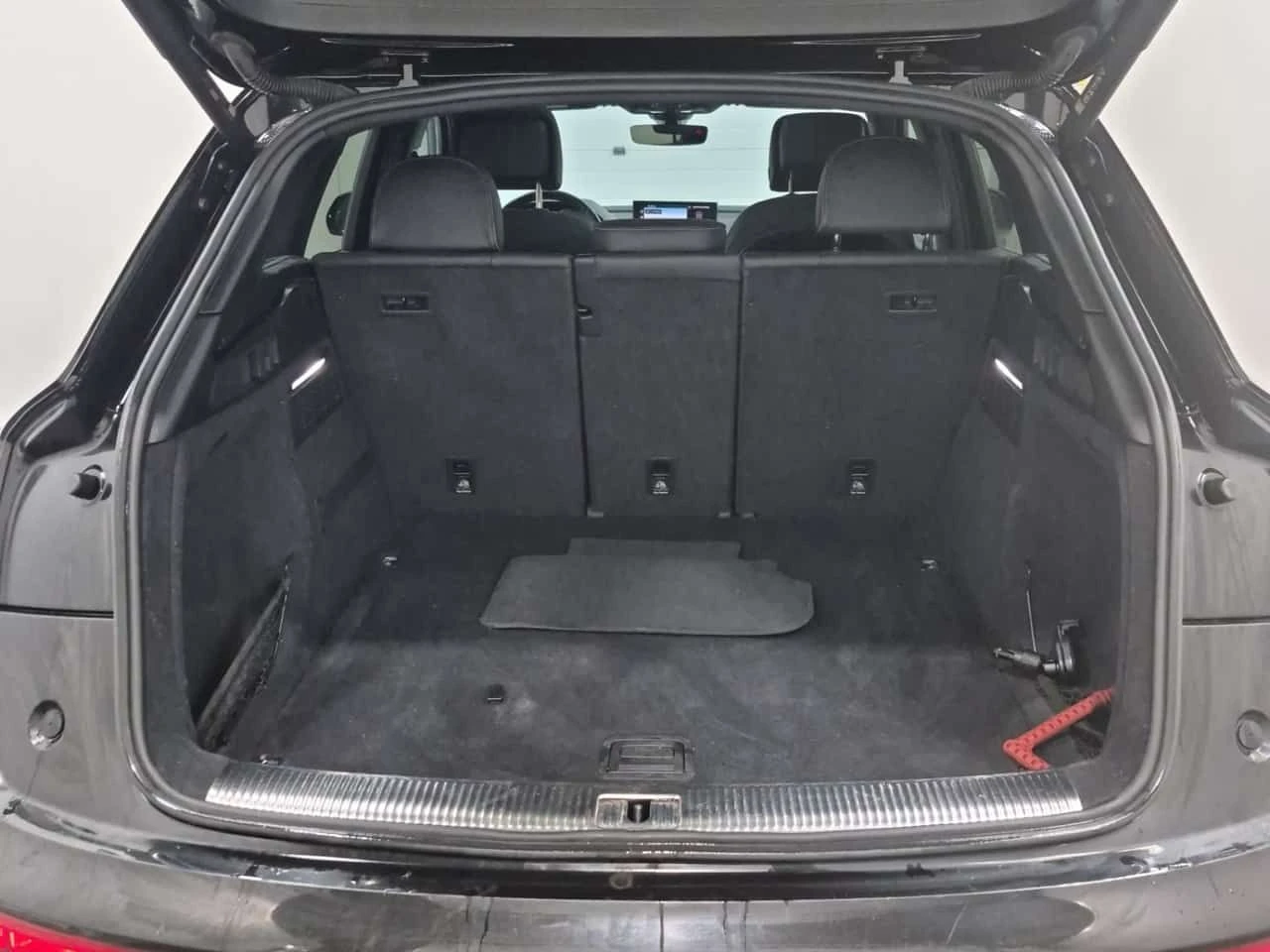 Audi Q5  S-LINE TECHNIK / 360 / DISTRONIC / AMBIENT /  , снимка 6 - Автомобили и джипове - 55642209