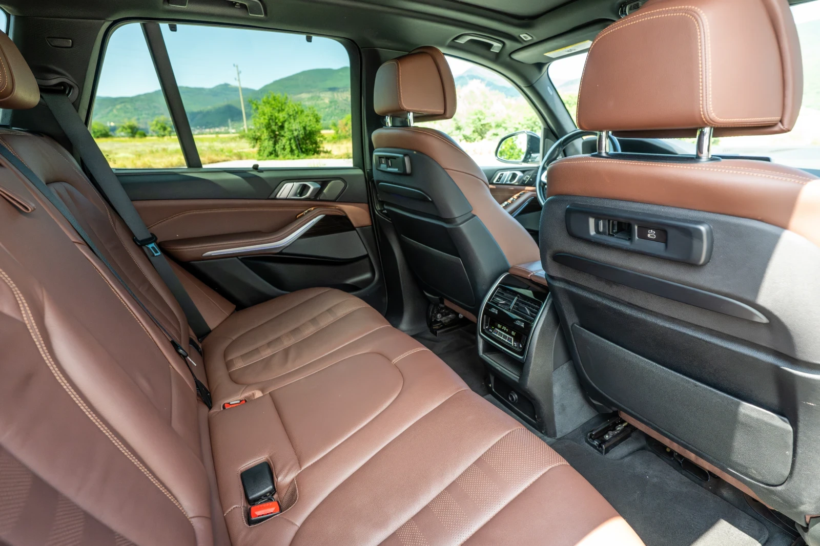 BMW X5 40i x drive М-Пакет/Въздушно/Лазер/Вакум, снимка 6 - Автомобили и джипове - 55889826