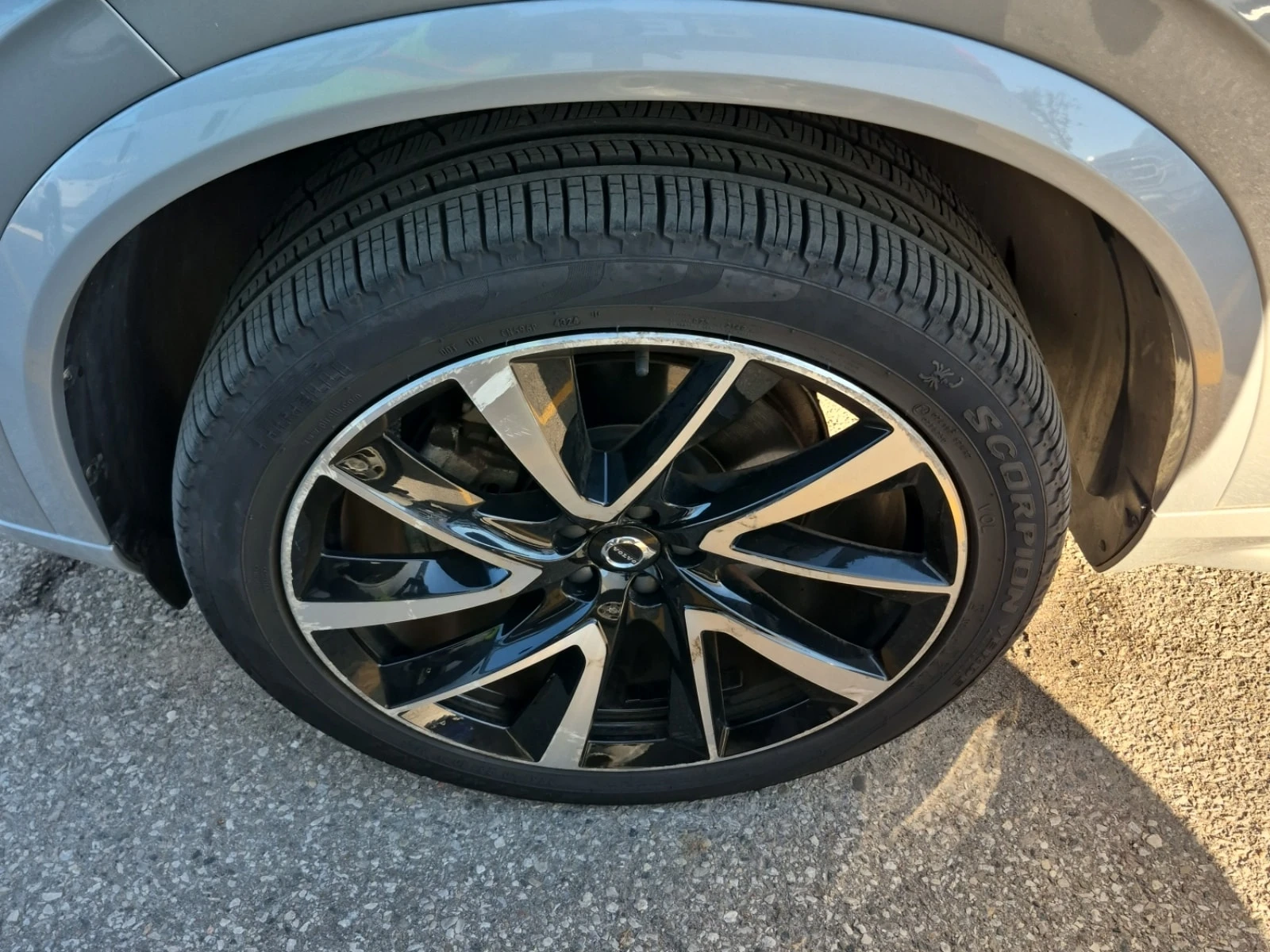 Volvo Xc90  PLUS DARK THEME / CARFAX / АВТОКРЕДИТ , снимка 6 - Автомобили и джипове - 56104369