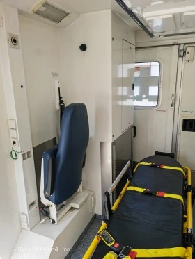 Mercedes-Benz Sprinter 516 2.2 CDI само 97 хил. км.!!!, снимка 9